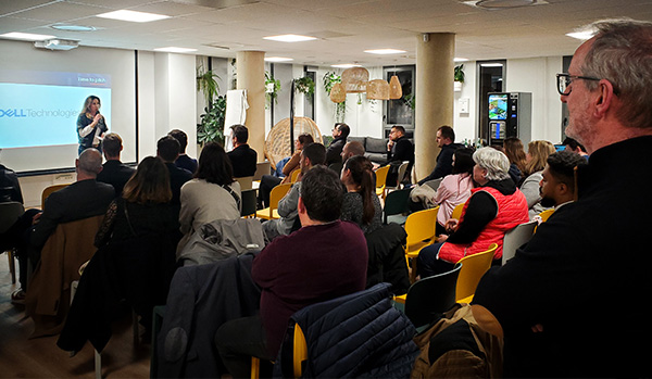 Photo de pitch lors d'un Digital Apéro à Montpellier