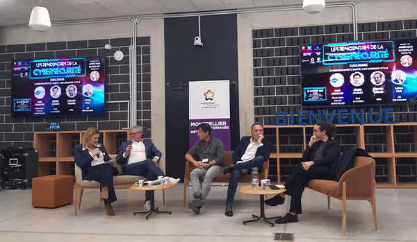 Photo lors de la table ronde  cybersécurité